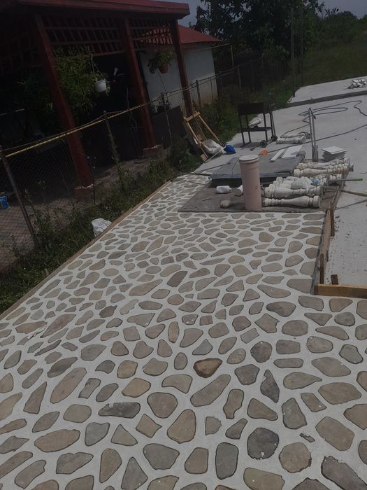 Vând piatră naturală ideal pt pavaj rezistent