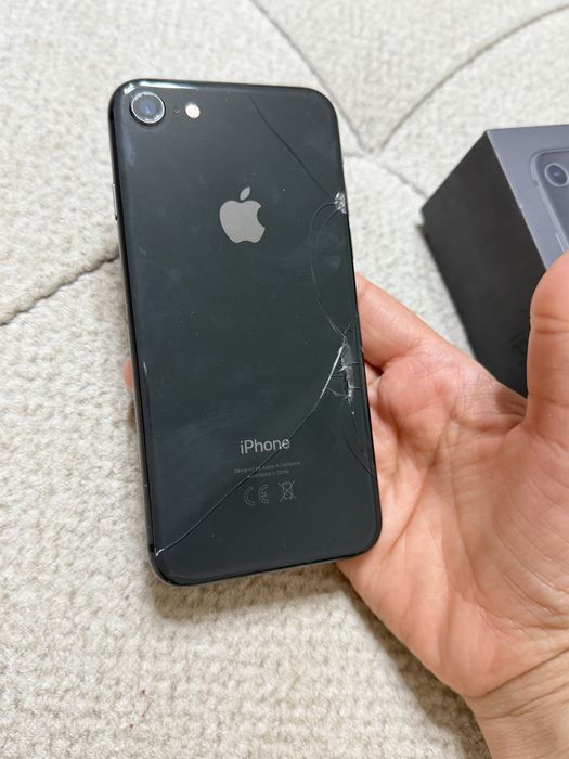 Айфон 8 64гб apple