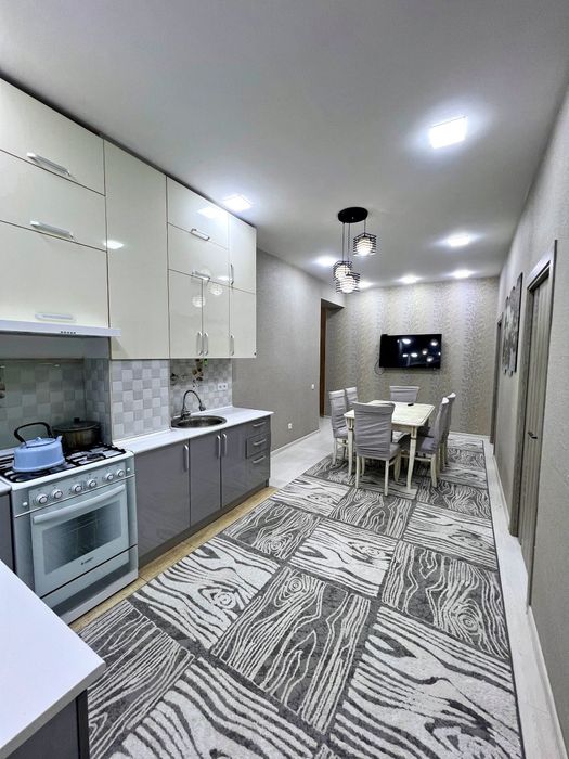 Mirobod bozori yonida kvartira bor.