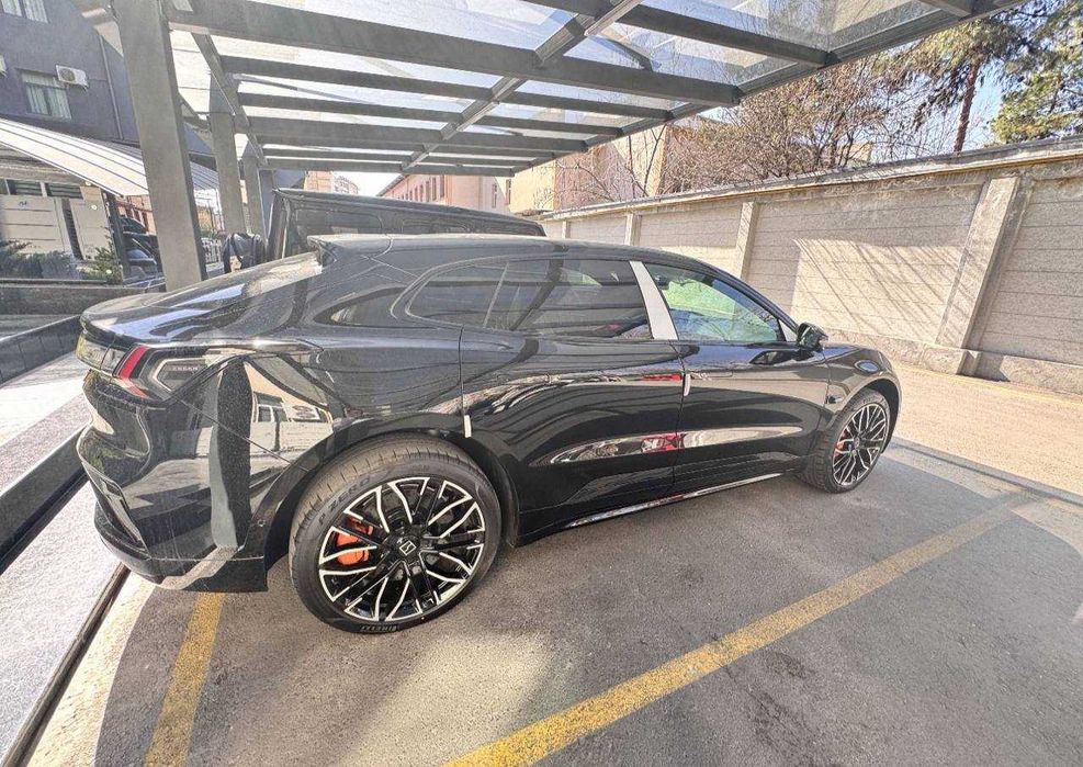 Zeekr 001 2025 — 3