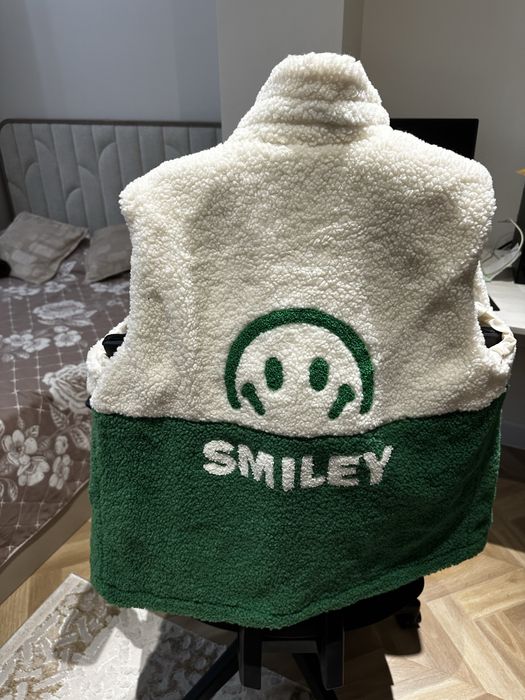 Продается дубленка и жилетка новые