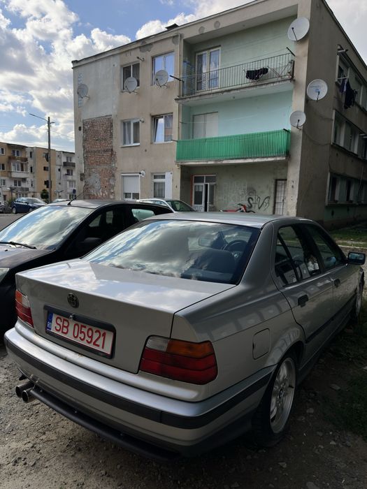 BMW Seria 3 E36 318i  – 1995- proiect foarte bun