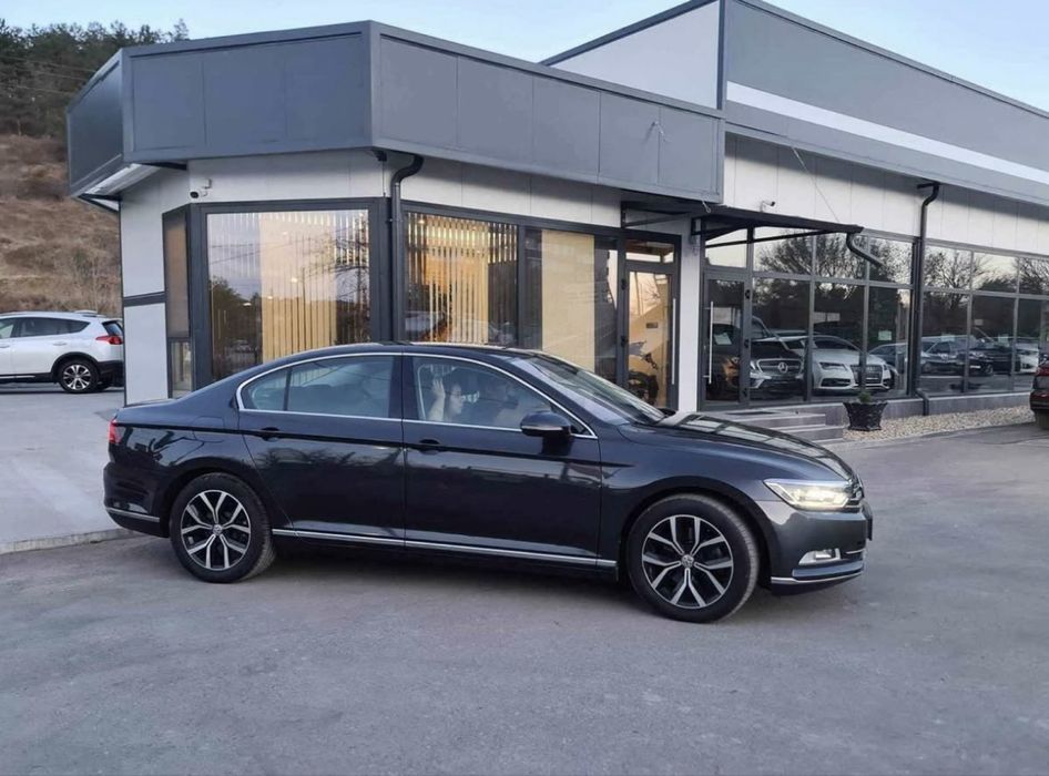 Продавам VW Passat B8 Highline 2.0-TDI 190-hp DSG-7 4MOTION 6.2019
