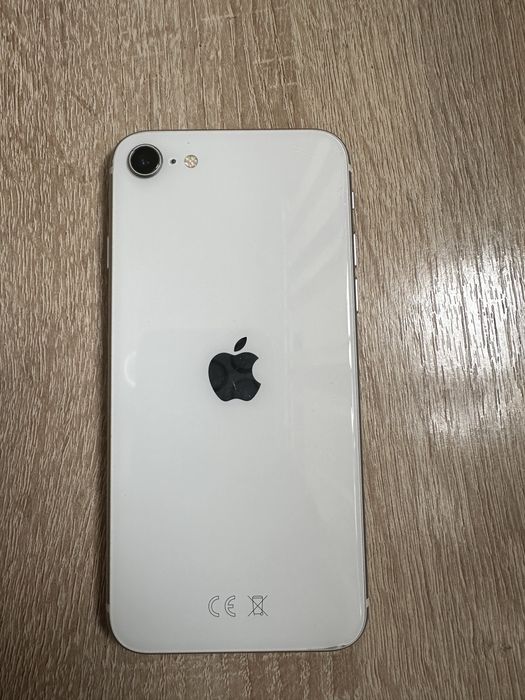 Продам Iphone se 2