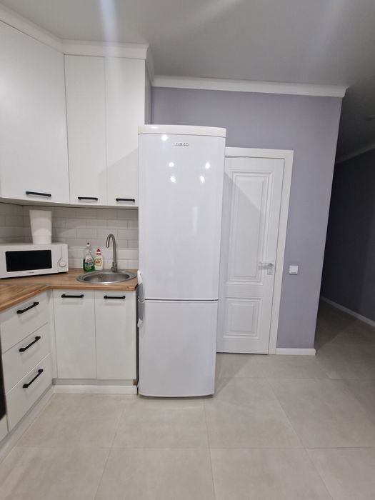 Продается б/у холодильник BEKO