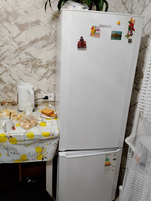 Продам холодильник