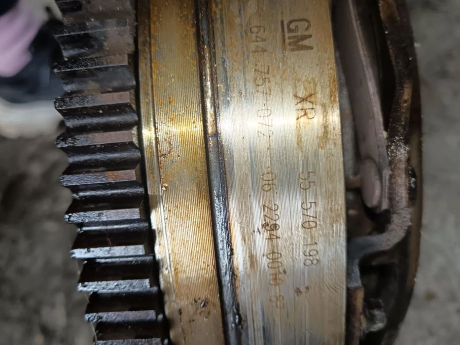 Kit ambreiaj volanta opel zafira c, astra j 2.0 cdti 55581284, 55570198