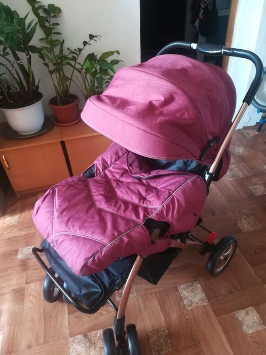 Прогулочная коляска 15000