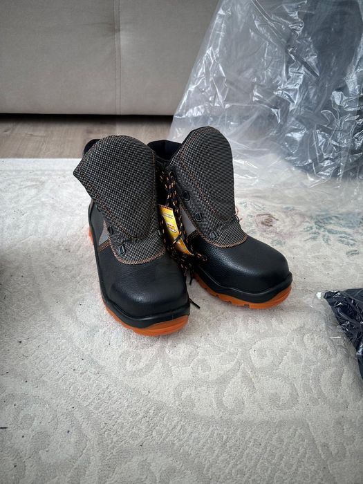 Продается рабочая ботинка