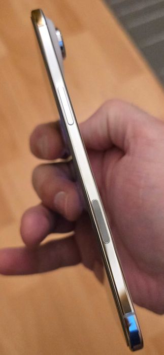 Vand(schimb) Iphone 17 Air 256GB alb nou