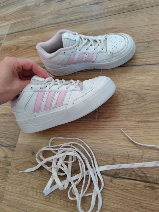 Маратонки Adidas 33 номер