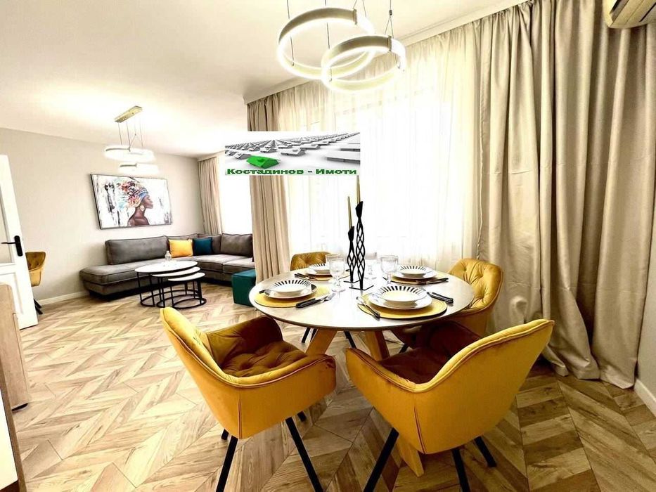 Продава се Тристаен апартамент в Пловдив, Христо Смирненски - 97 кв.м за 2269 €/кв.м - Снимка #1