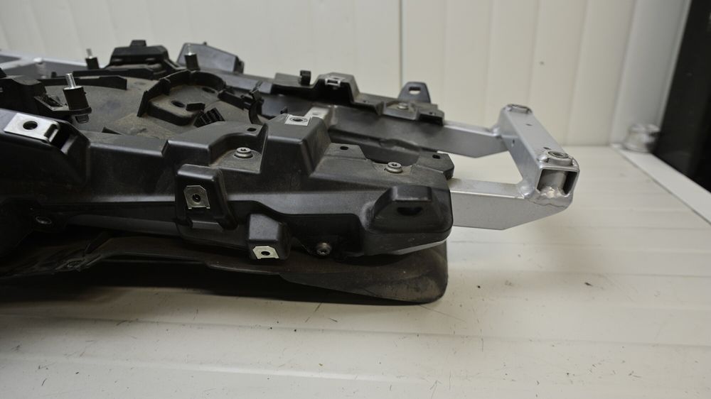 Cadru Codita Spate Cu Undertail Si Suporti Bagaj BMW R1200RT /