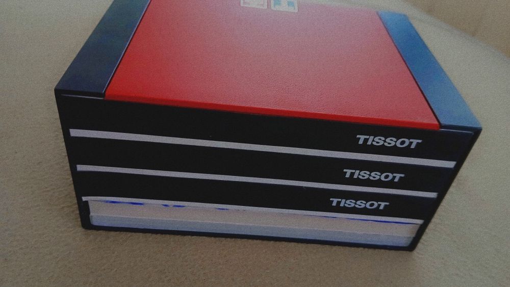 Мъжки часовник Тисот Tissot Carson позлатен.