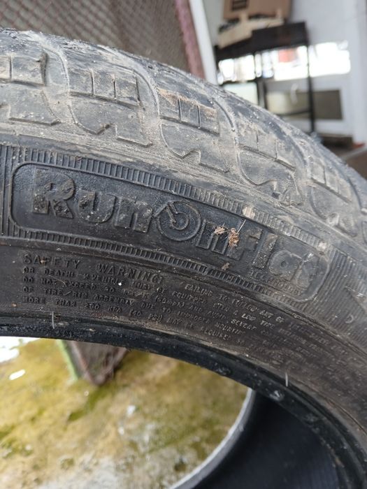 Vând 2 anvelope 255 50 19 marca Good Year RUN FLAT în stare excelentă