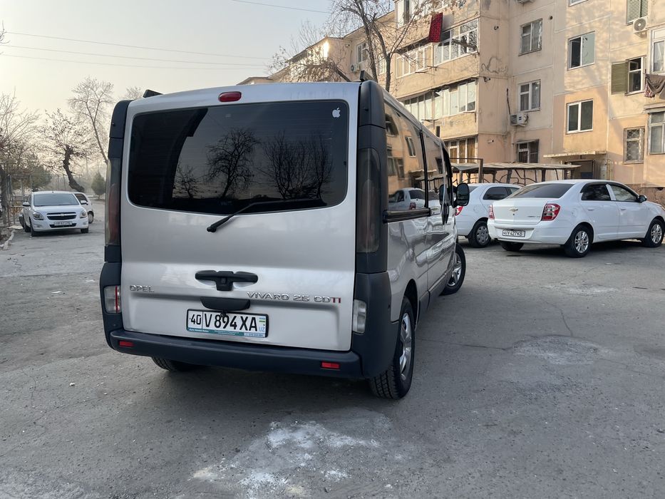 Срочно продается Opel VIVARO