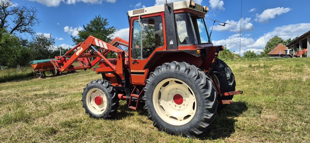 Tractor Case IH 745XL cu incarcator frontal