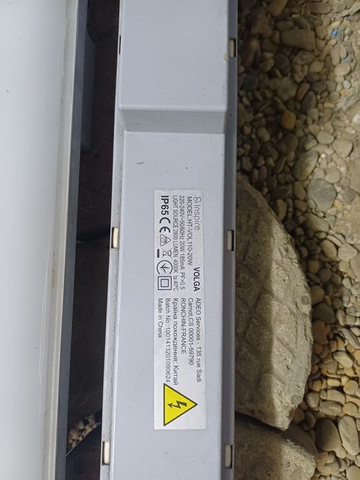 6 lampi Led.    .