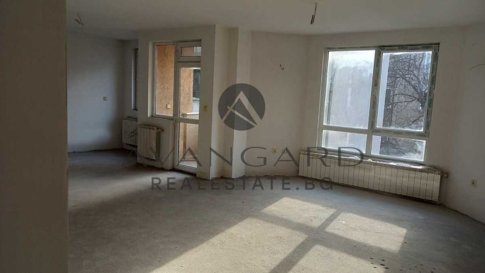 Продава се Тристаен апартамент в Пловдив, Кършияка - 124 кв.м за 1810 €/кв.м - Снимка #1