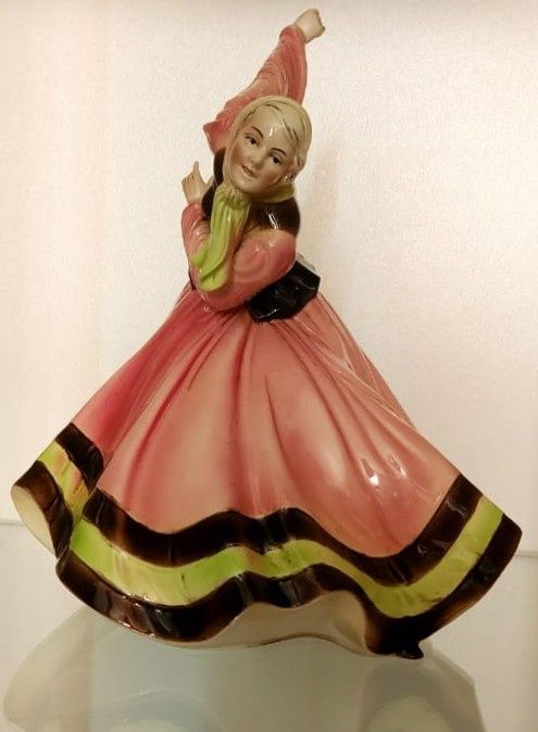 Статуэтка плясунья