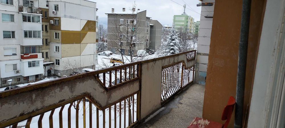 Дава се под наем Тристаен апартамент в Габрово, Център - 75 кв.м за 193.8 € - Снимка #9