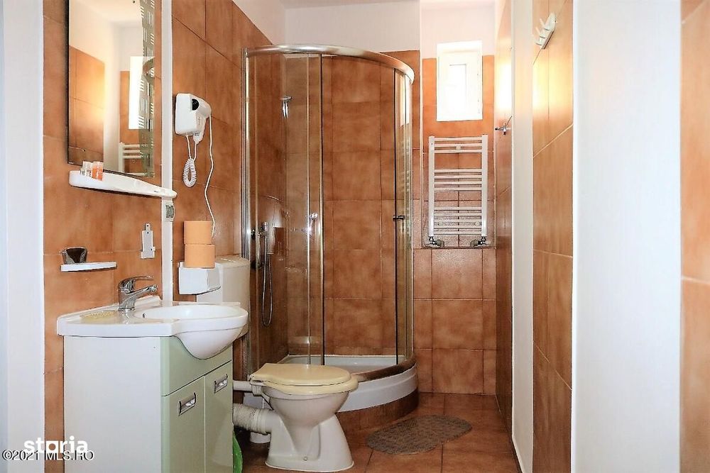 Mamaia Nord - Langa Mare, pensiune la cheie, 11 camere, 9 bai!