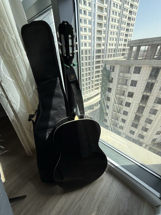 Классическая гитара Harley Benton CG-200 Black