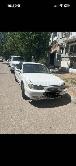 Автомобиль Хундай соната