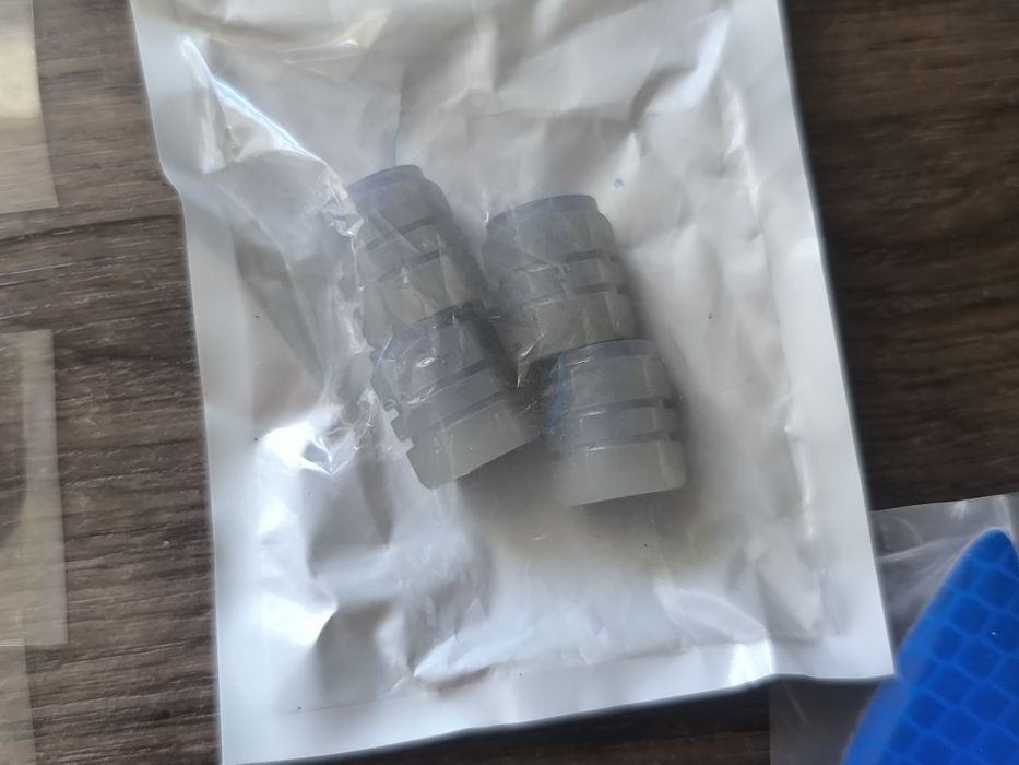 Наклейки на авто новые