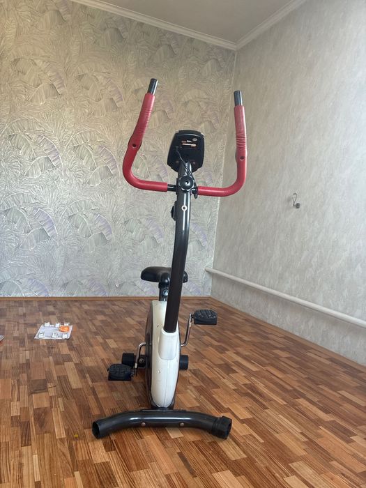 Велотренажер спортивный