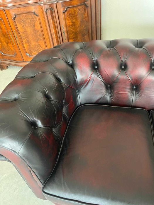 Canapea Chesterfield/Oxblood/3 locuri!