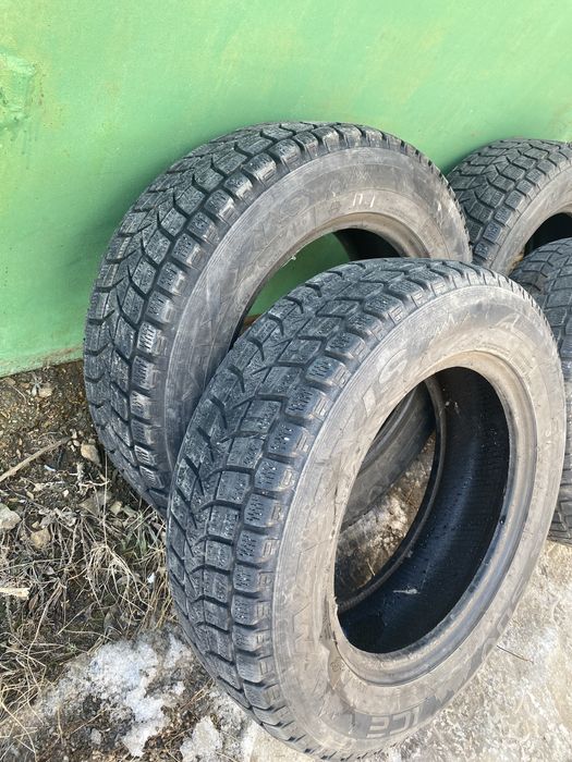 Комплект шин 215/65 16