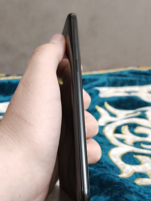 Обменяю samsung s8 64/6GB