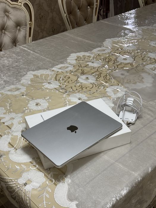 MacBook AIR 13 M4