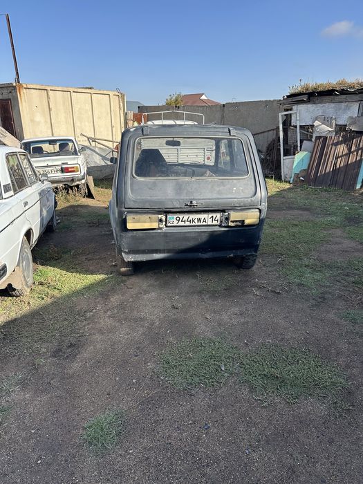 Продам ниву  на ходу срочно