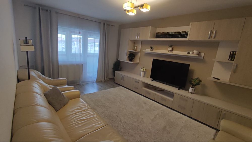 Vand apartament 3 camere