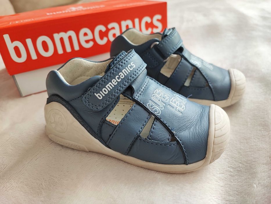 Детски обувки biomecanics номер 23