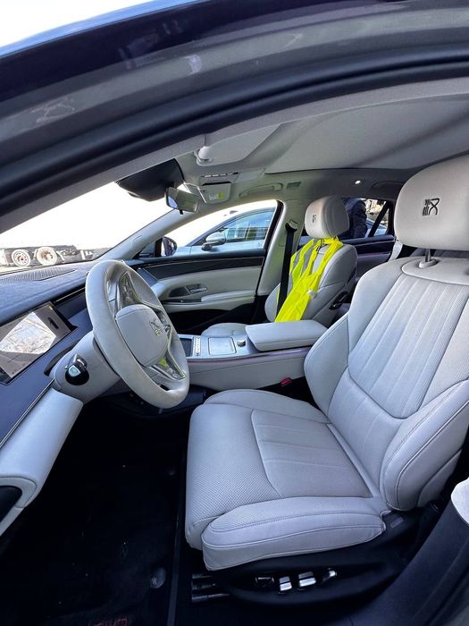 Byd xan L 601KM.  3 pazzisa. full