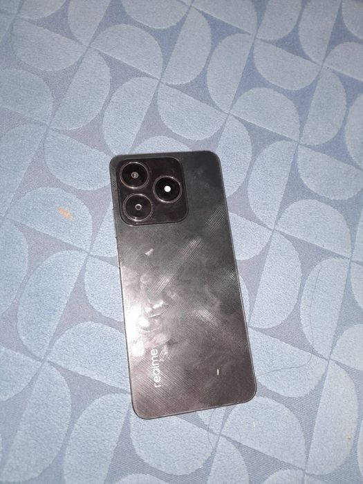 реалми 61с телефон