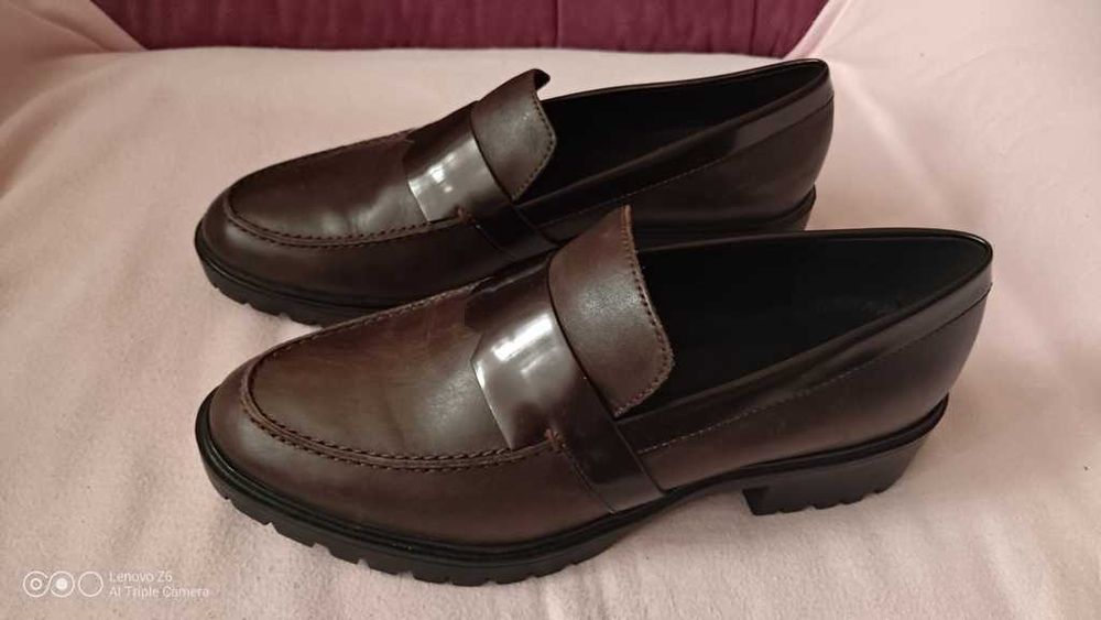 Pantofi trendy full piele de la GEOX Respira marimea 39