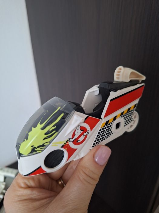 Playmobil vehicule Ghostbusters cu lumini și sunete.