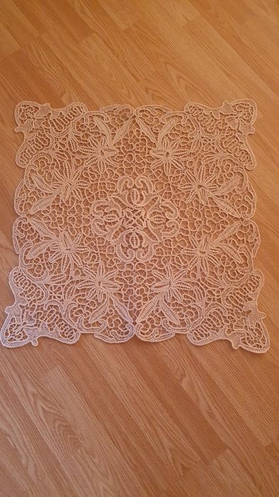Fata de masa macrame mileu 64x64 cm
