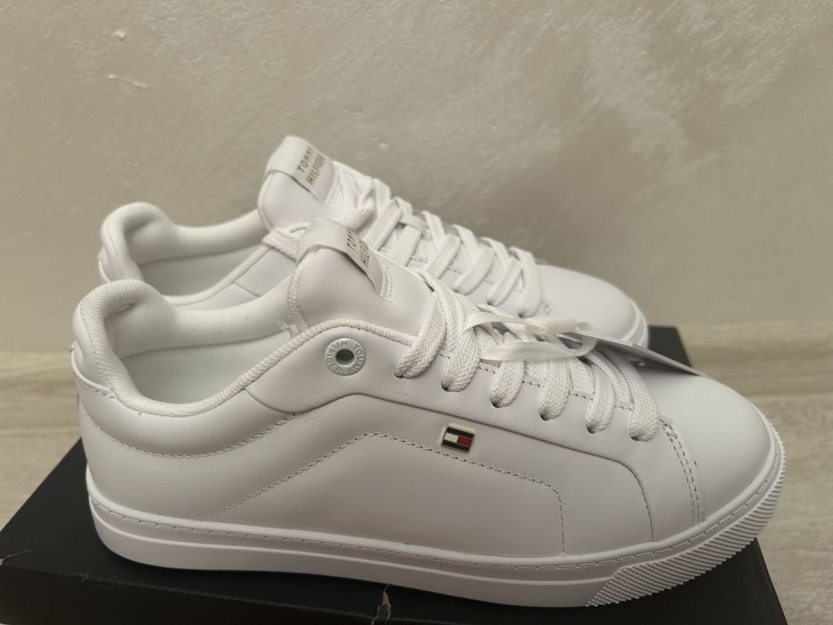 Нови кецове Tommy Hilfiger 38н
