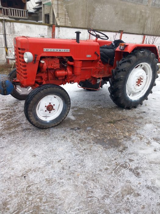 Vând tractor international 430 D