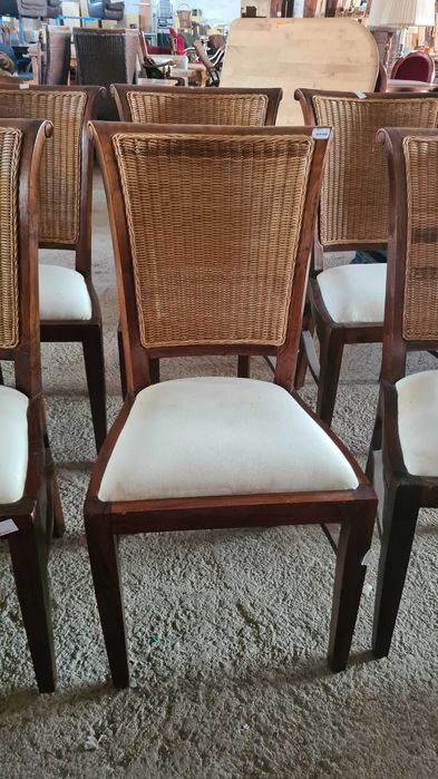 ретро столове с ратан и дамаска