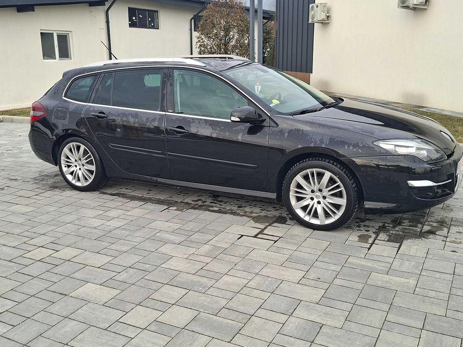 Renault Laguna 3 III Initiale Paris Bose 2.0 dci 175 cp