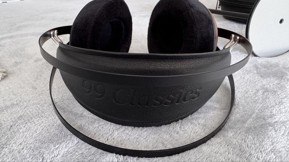 Meze 99 Classics Silver Full box