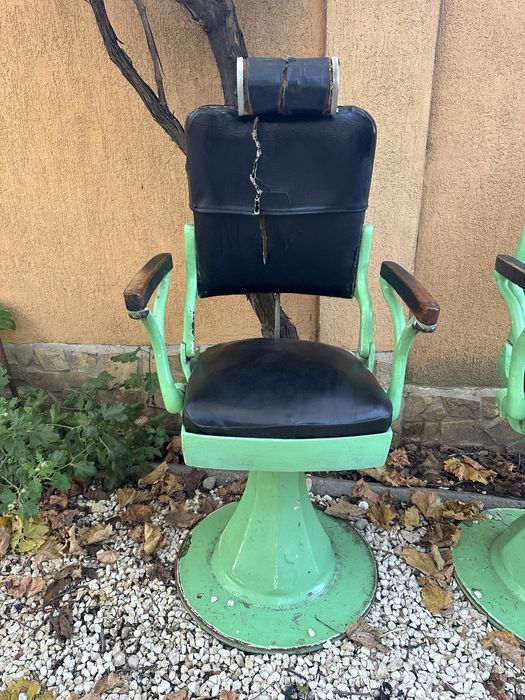 Бръснарски столове 2 броя