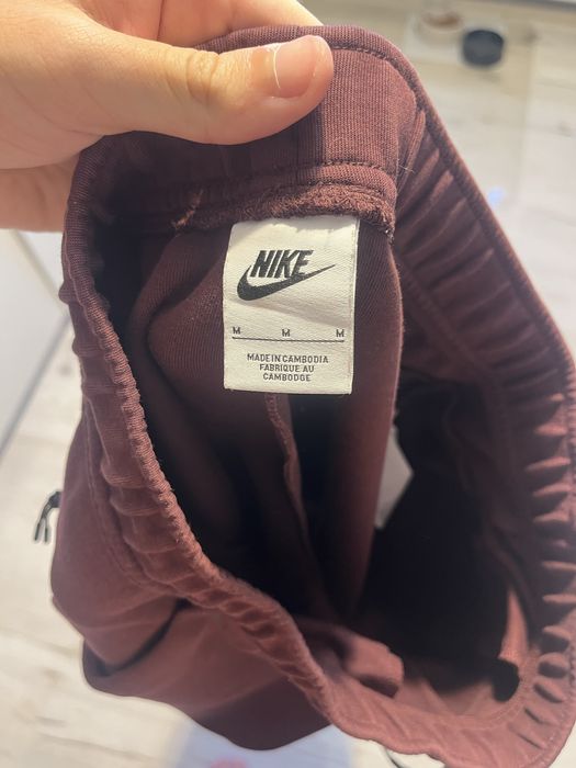 Pantaloni Nike Tech Fleece