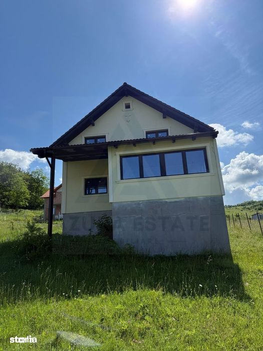 Casa single 220 mp utili si teren de 400 mp in Slimnic